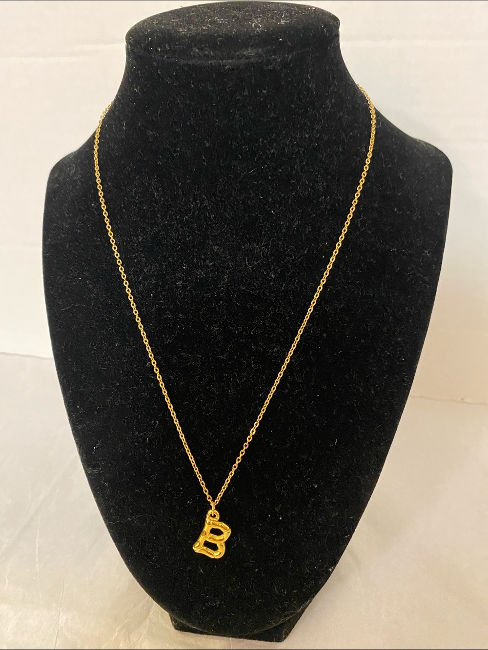 Gold Letter 'B' Pendant Necklace - Classic Initial Charm